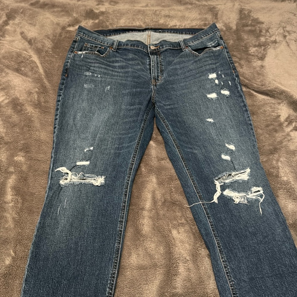 Old Navy Mid-Rise Boyfriend Jeans - Medium/Dark Wash